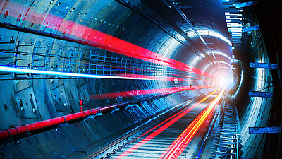 Amberg Technologies – 测量 – 地理信息 – 数字化基础设施 – 铁路工程 – Amberg Rail – 铁路轨道测量 – 轨道竣工测量 – 轨道检测 – 轨道几何（EN 13848）– 轨道病害检测 – 轨道文档记录 – 轨道高低测量 – 轨距测量 – 无砟轨道调整 – 无砟轨道验收 – 捣固作业测量 – 结构限界测量 – 铁路限界分析 – 动态限界 – 动态包络 – IMU 惯性测量单元 – 隧道工程 – Amberg Tunnel – 隧道测量与监测 – 隧道激光扫描 – 隧道断面测量 – 隧道开挖控制 – TBM 盾构 – 爆破法 – 喷射混凝土 – 地球物理 – Amberg TSP – 隧道地震预测 – 地质超前预报 – 断层探测 – 岩体结构 – 冲击锤测试 – 连续地质预测 – 数字孪生 – 高精度监测 – 土木工程 – 地下工程创新 – 精密测量系统